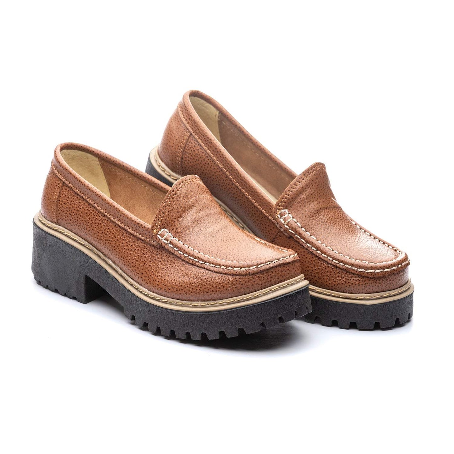 Mocasín de cuero tostado metalizado elegante y cómodo modelo ART 063