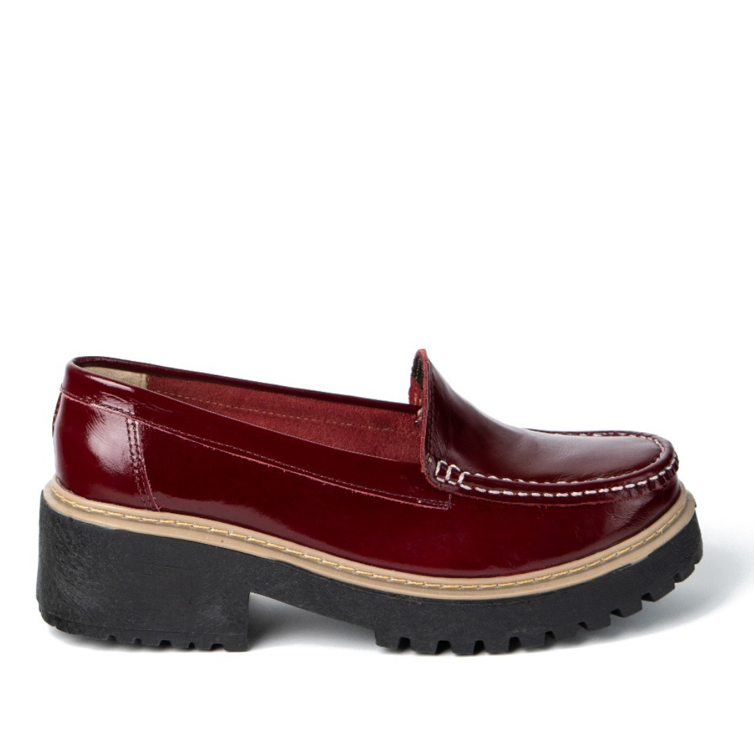Mocasin cuero charol burdeo art 063