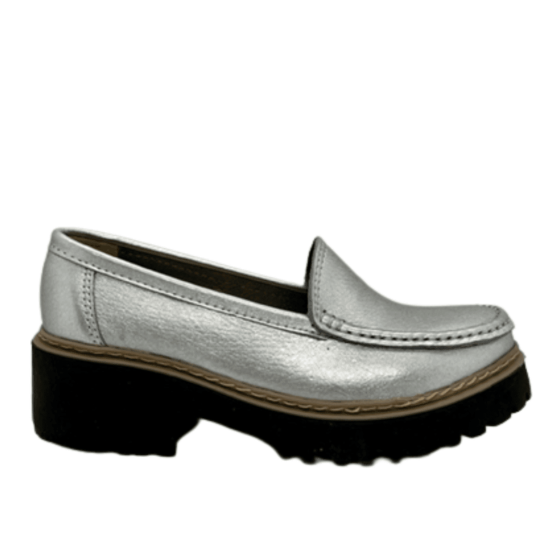 MOCASIN CUERO METALIZADO PLATA