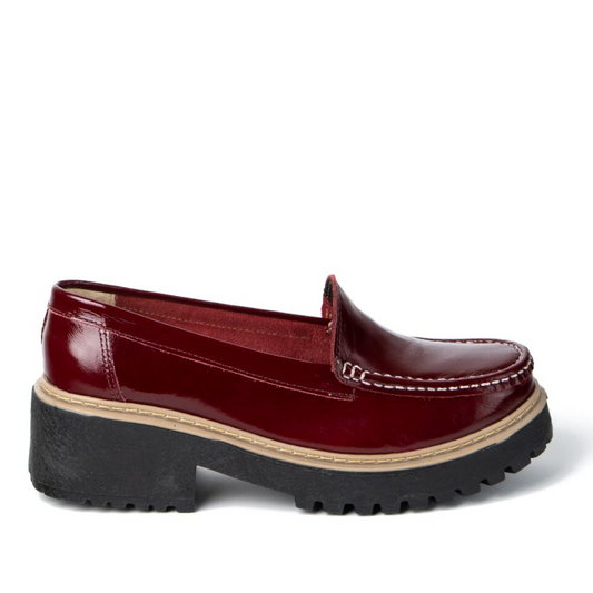 Mocasin cuero  charol burdeo art 063