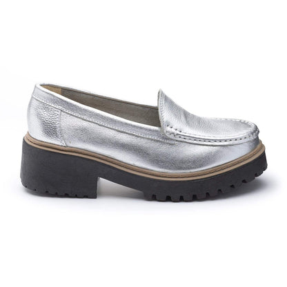MOCASIN CUERO METALIZADO PLATA ART 063
